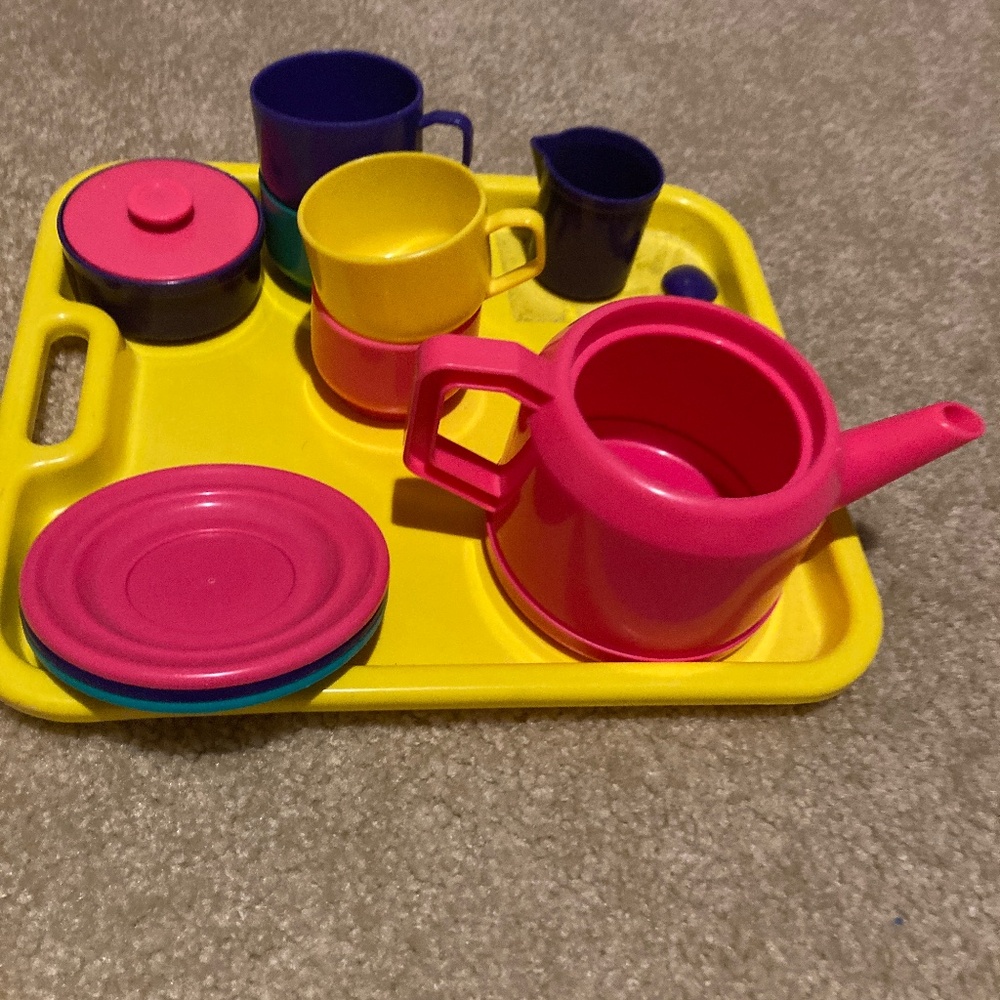 Discovery toys, partial tea set